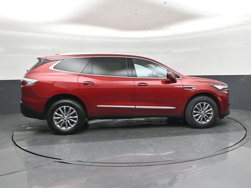 Used 2024 Buick Enclave Premium FWD image 2