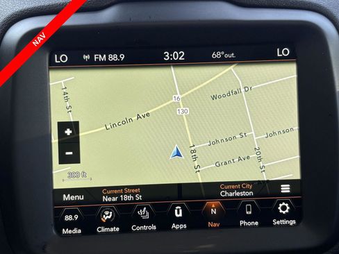 Used 2018 Jeep Renegade Trailhawk AWD/4WD image 8