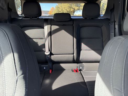 Used 2025 Chevrolet Equinox LT image 38