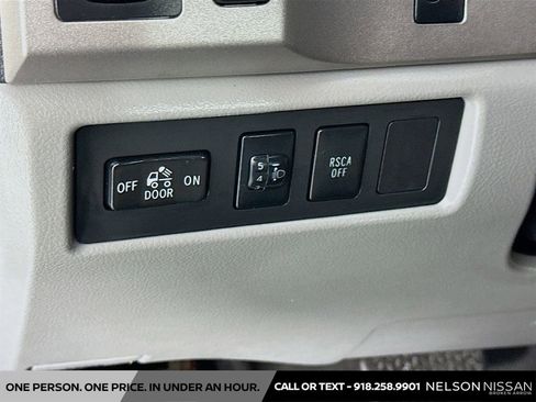 Used 2010 Toyota Tundra 4x4 Double Cab image 10