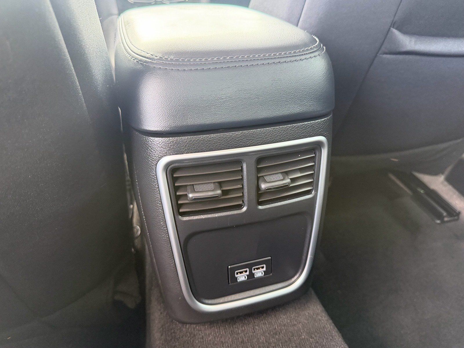 Used 2023 Chrysler 300 Touring RWD image 12