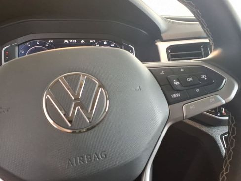 Used 2023 Volkswagen Atlas SE AWD/4WD image 22