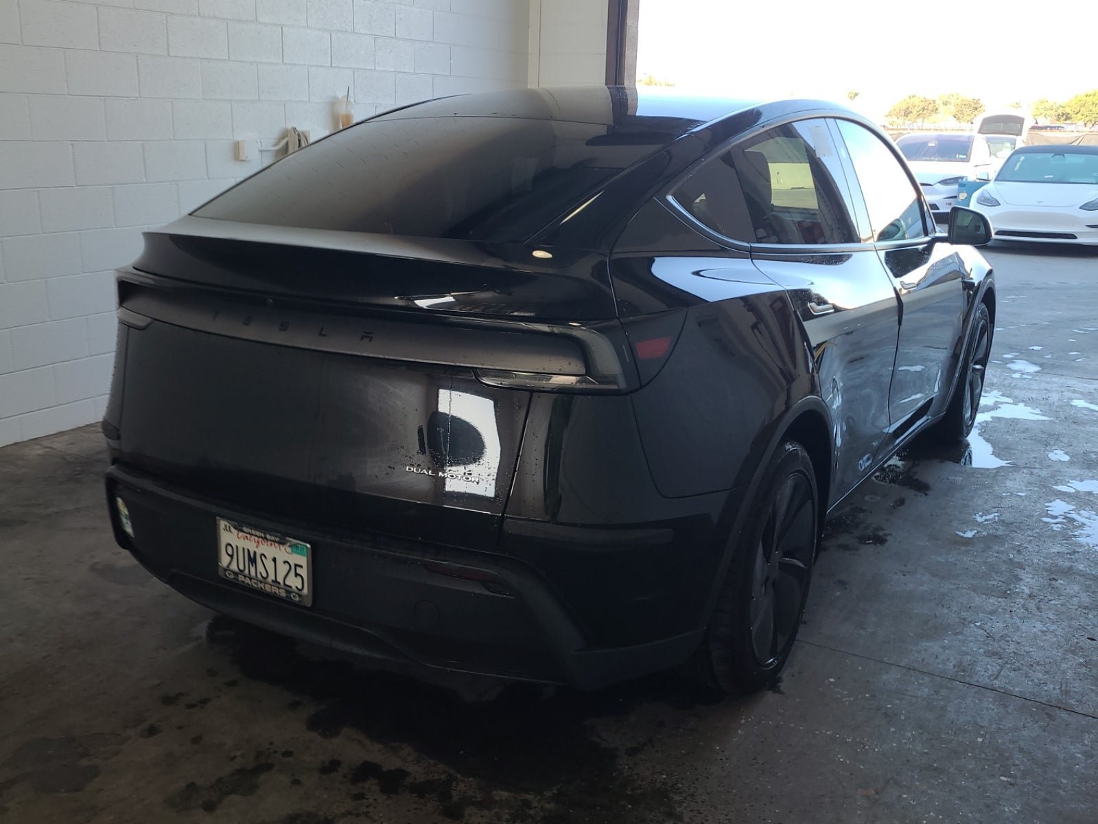 Used 2026 Tesla Model Y AWD image 7