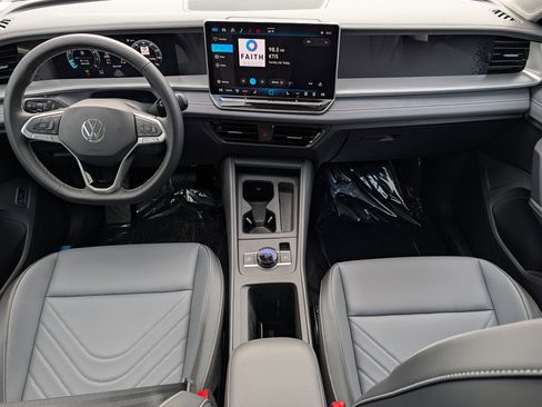 New 2026 Volkswagen Tiguan SE AWD/4WD image 7