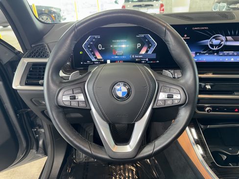 Used 2026 BMW X5 xDrive40i AWD/4WD image 23