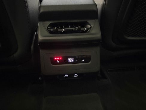 Certified 2025 Audi A6 e-tron Premium w/ Ultra Package RWD image 27