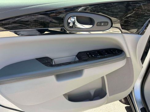 Used 2014 Buick Enclave Leather w/ Trailering Provision Package FWD image 25