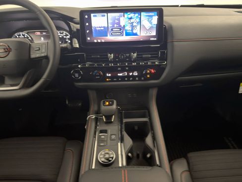 New 2026 Nissan Pathfinder Rock Creek image 20