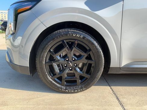 Used 2025 Kia Carnival SX w/ SX Dark Edition Package FWD image 36