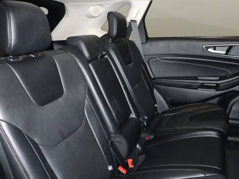 Used 2022 Ford Edge Titanium image 17