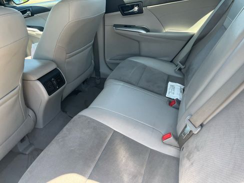 Used 2014 Toyota Camry XLE w/ Leather Package FWD image 9