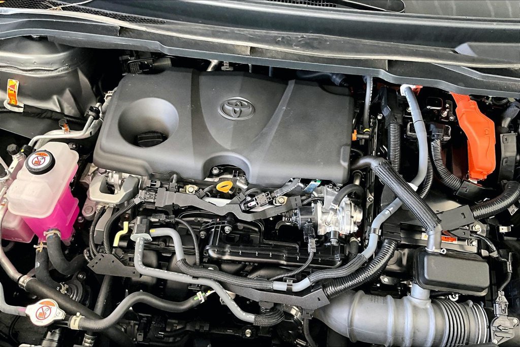 Certified 2026 Toyota Sienna LE AWD/4WD image 32