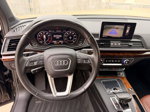 Used 2018 Audi Q5 2.0T Premium Plus w/ Premium Plus Package AWD/4WD image 10