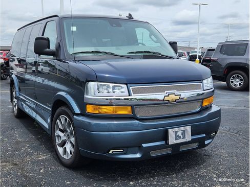 Used 2024 Chevrolet Express 2500 w/ Driver Convenience Package RWD image 9