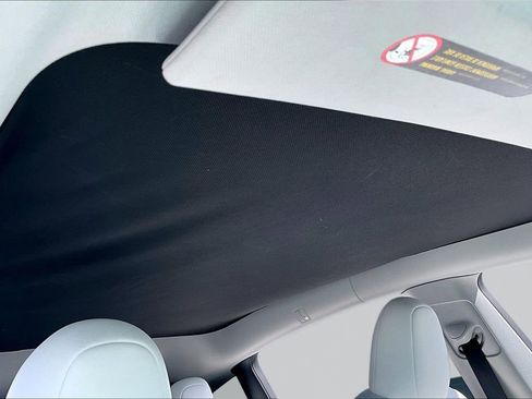 Used 2024 Tesla Model Y Long Range image 25