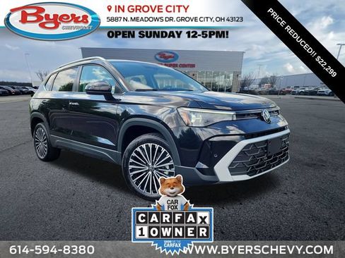 Used 2025 Volkswagen Taos SE FWD image 1