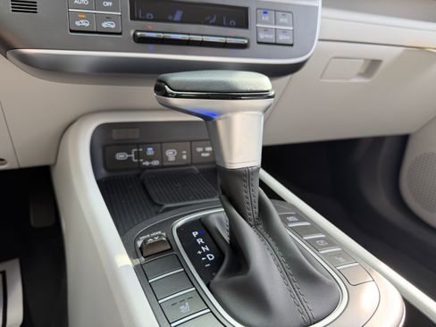 Certified 2026 Hyundai Kona SEL Sport image 38