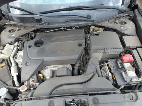Used 2017 Nissan Altima 2.5 S FWD image 6