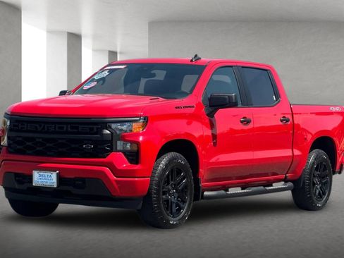 Used 2025 Chevrolet Silverado 1500 Custom w/ Turbomax Blackout Package AWD/4WD image 8
