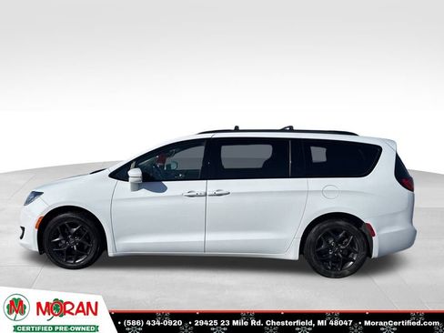 Used 2020 Chrysler Pacifica Limited w/ S Appearance Package image 2