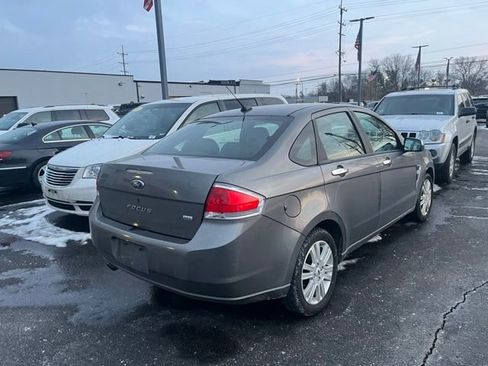 Used 2009 Ford Focus SEL image 5