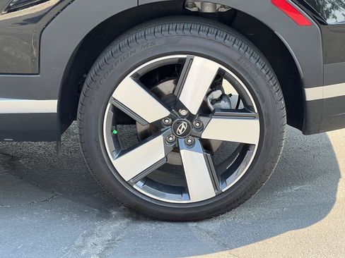 Certified 2025 Hyundai Santa Fe Limited AWD/4WD image 14