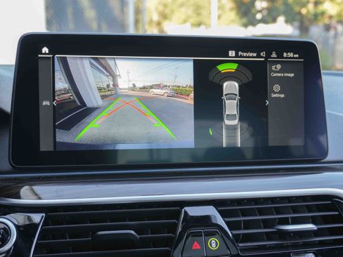 Used 2023 BMW 530e w/ Premium Package image 25