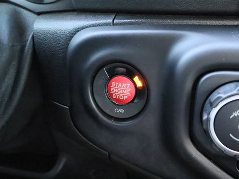 Used 2020 Jeep Gladiator Overland AWD/4WD image 20