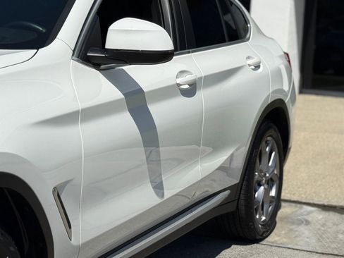 Used 2023 BMW X4 xDrive30i w/ Premium Package AWD/4WD image 3