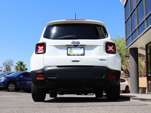 Used 2021 Jeep Renegade Latitude w/ Convenience Group FWD image 12