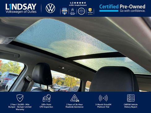 Certified 2022 Volkswagen Taos SEL w/ Panoramic Sunroof Package image 16