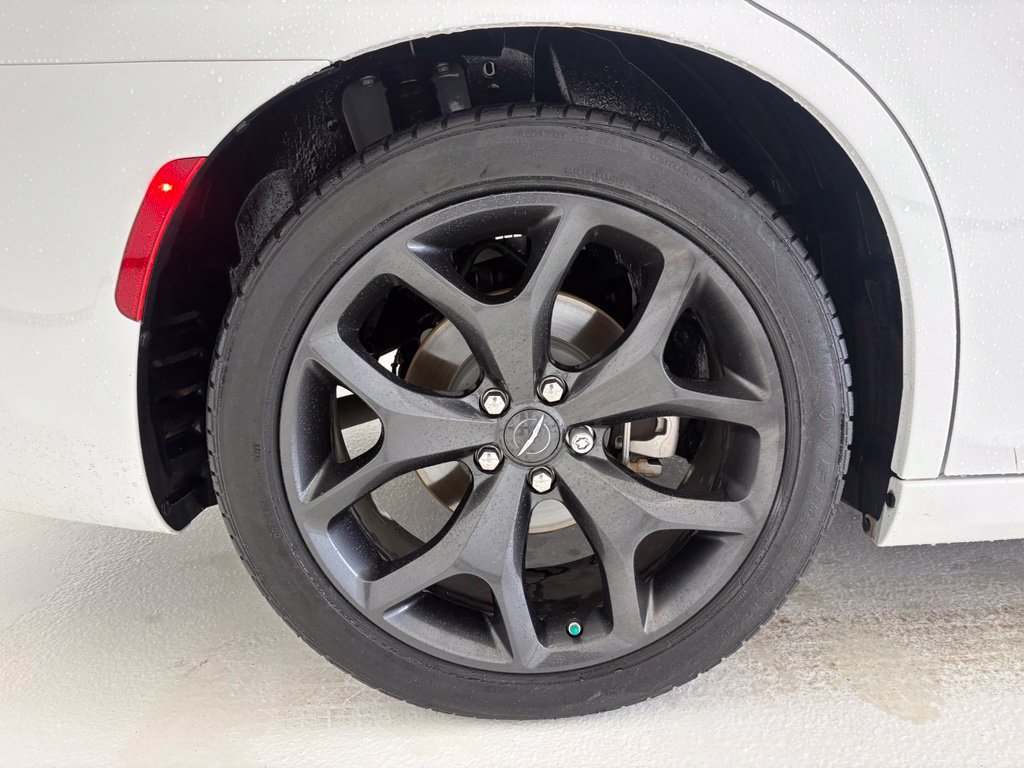 Used 2023 Chrysler 300 S w/ Comfort Group RWD image 21
