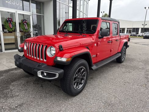 Used 2021 Jeep Gladiator Overland w/ Trailer Tow Package AWD/4WD image 1