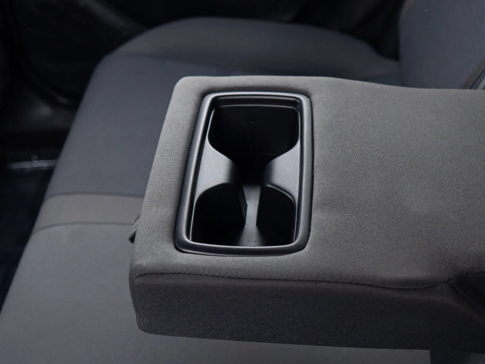 Used 2019 Toyota RAV4 LE w/ All Weather Liner Package AWD/4WD image 25