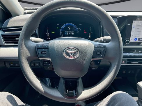Used 2026 Toyota Camry LE w/ Convenience Package FWD image 15