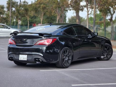 Used 2013 Hyundai Genesis 2.0T RWD image 5