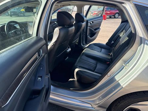 Used 2019 Honda Accord Touring image 10
