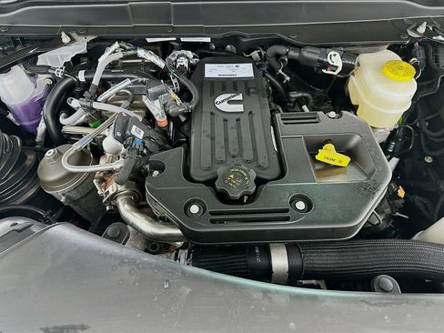 New 2026 RAM 3500 Limited AWD/4WD image 18