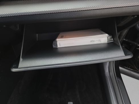 Used 2025 Kia Sportage LX image 38