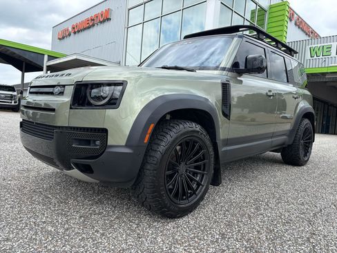 Used 2020 Land Rover Defender 110 SE AWD/4WD image 37