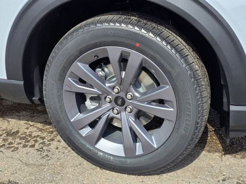 New 2026 Ford Explorer Active image 36