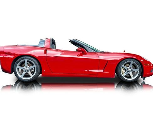 Used 2006 Chevrolet Corvette Coupe w/ Preferred Equipment Group RWD image 2