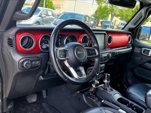 Used 2018 Jeep Wrangler Unlimited Rubicon AWD/4WD image 14