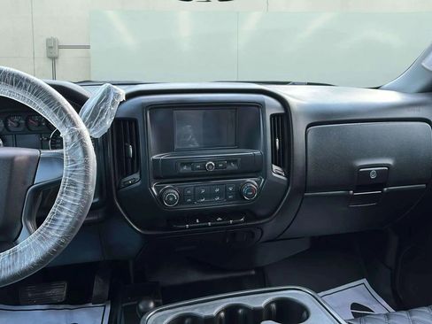 Used 2017 Chevrolet Silverado 2500 W/T image 9