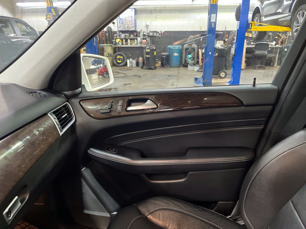 Used 2015 Mercedes-Benz ML 350 4MATIC image 19