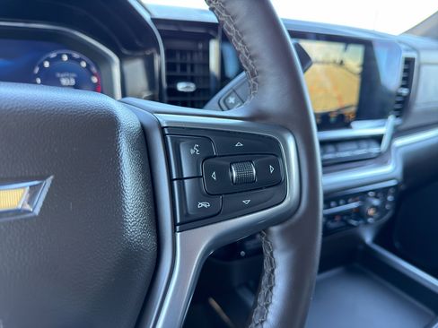 Used 2025 Chevrolet Silverado 3500 LTZ w/ LTZ Convenience Package AWD/4WD image 11
