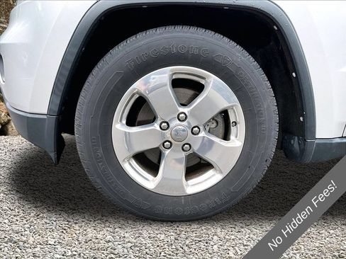 Used 2013 Jeep Grand Cherokee Overland w/ Advance Technology Group AWD/4WD image 8