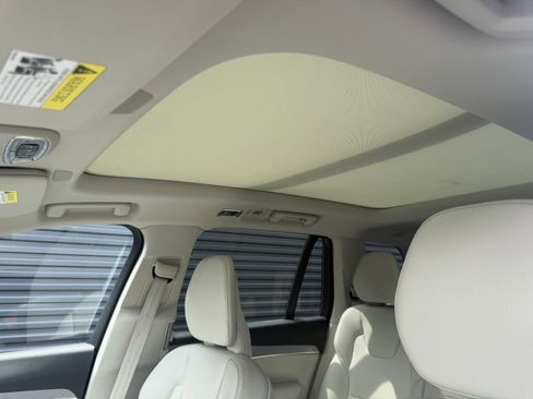 Used 2022 Volvo XC90 T5 Momentum w/ Protection Package Premier FWD image 29