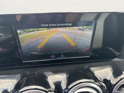 Used 2021 Mercedes-Benz GLA 250 image 25