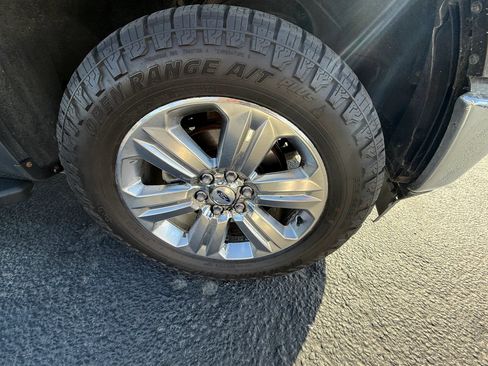Used 2019 Ford F150 XLT w/ Equipment Group 302A Luxury AWD/4WD image 13